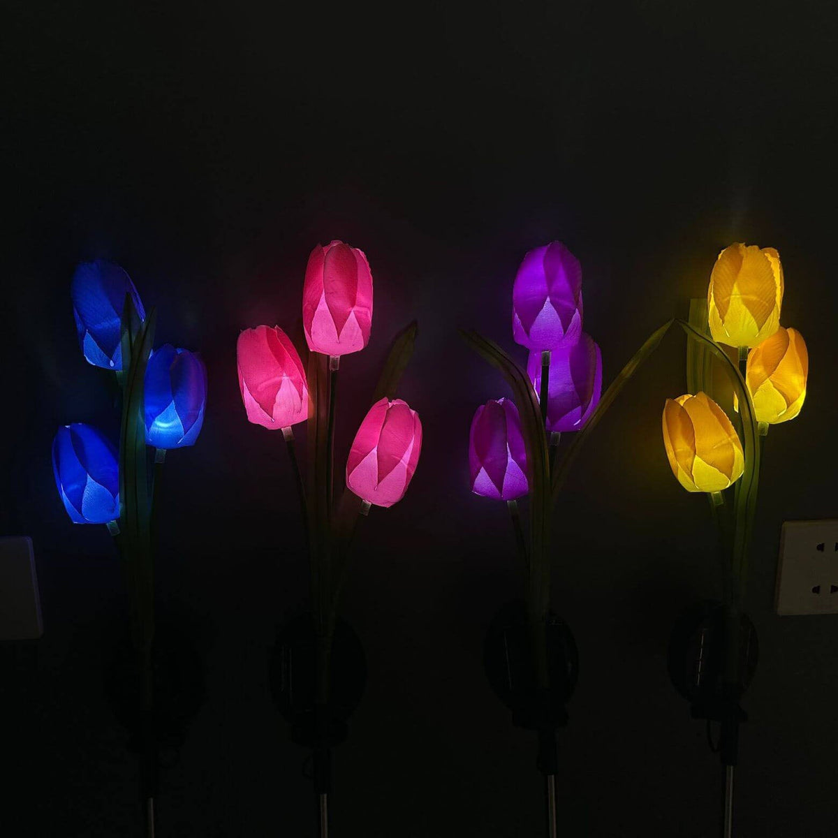 Solar LED Tuinlamp met Tulp Design – Roze/Paars/Blauw/Geel – (1 LED)