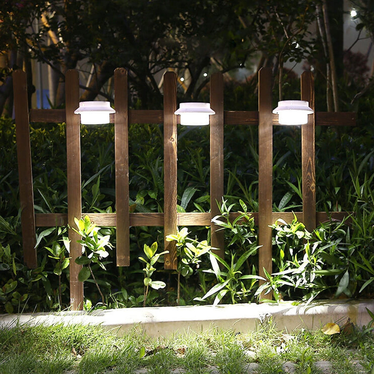 Industriële Solar Wandlamp – Zwart/Wit – Weerbestendig Buitenlicht