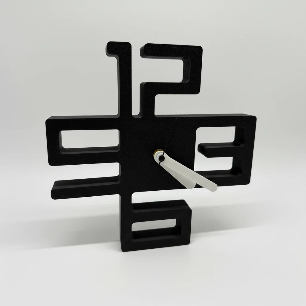 Design Clock Black/White