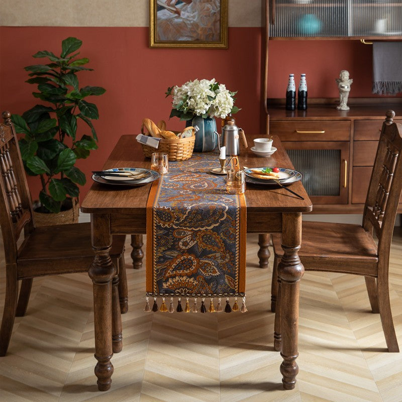 Jacquard Floral Tassel Runner