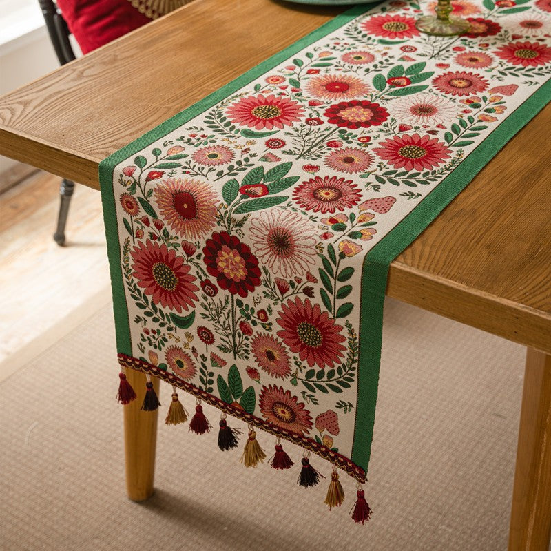 Jacquard Floral Tassel Runner