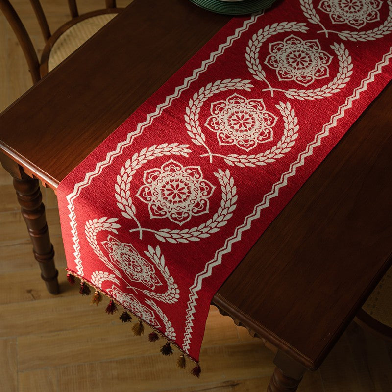 Jacquard Floral Tassel Runner