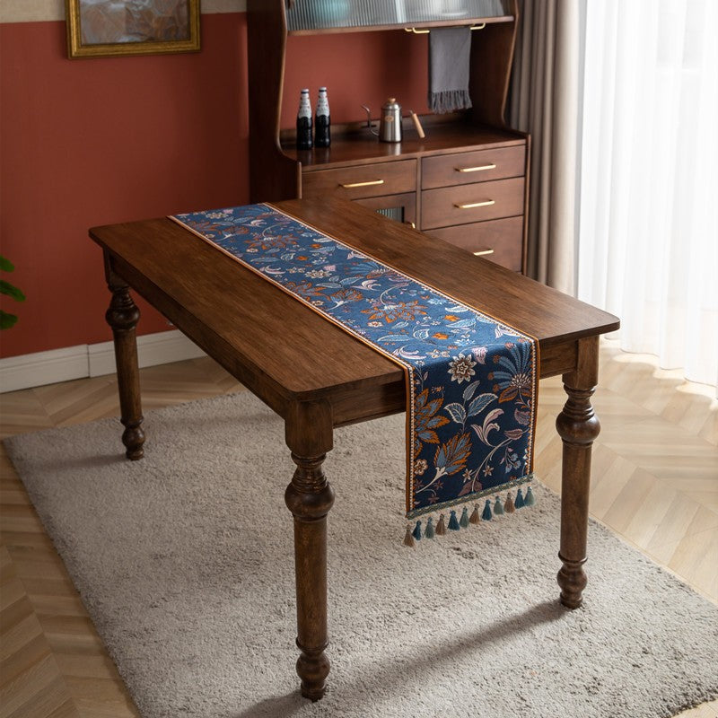 Jacquard Floral Tassel Runner