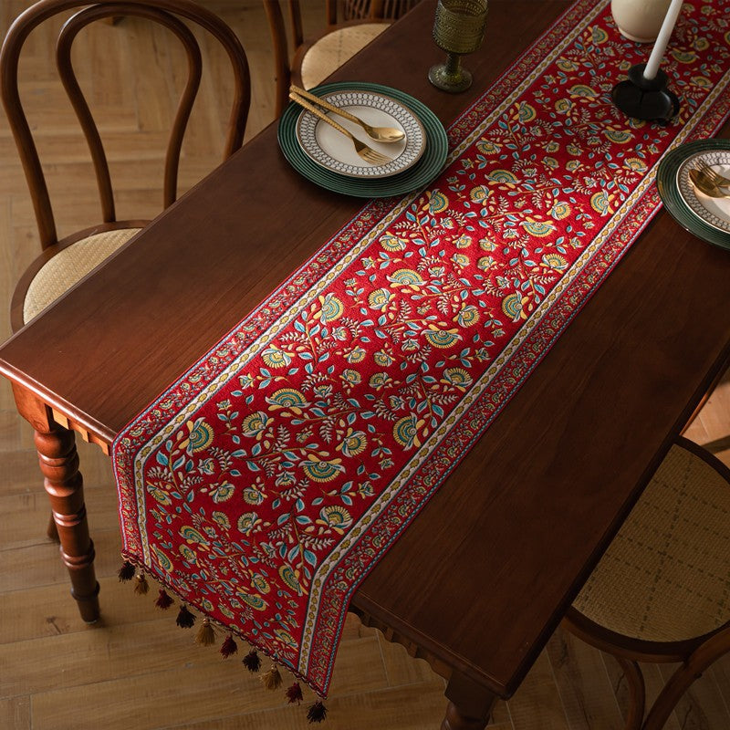 Jacquard Floral Tassel Runner