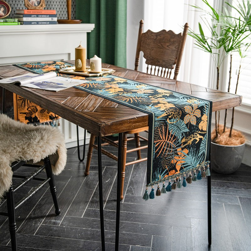Jacquard Floral Tassel Runner