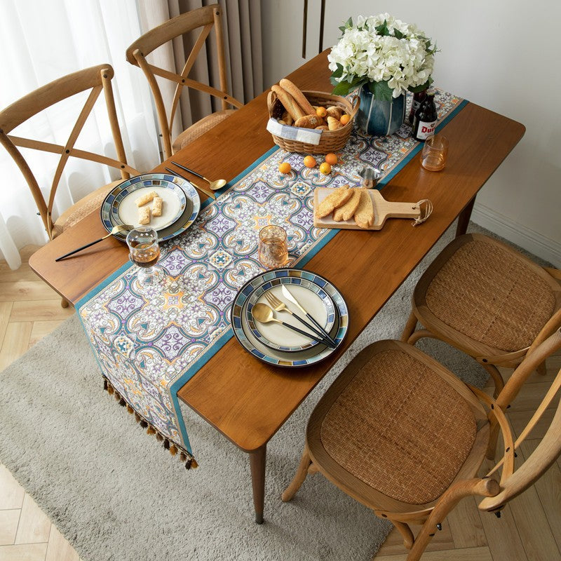 Jacquard Floral Tassel Runner