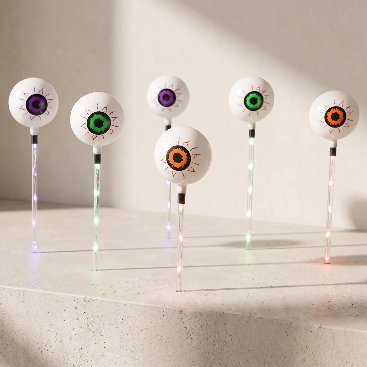 Solar Outdoor Light Round Eyeball LED White IP65 Garden Landscape Lighting