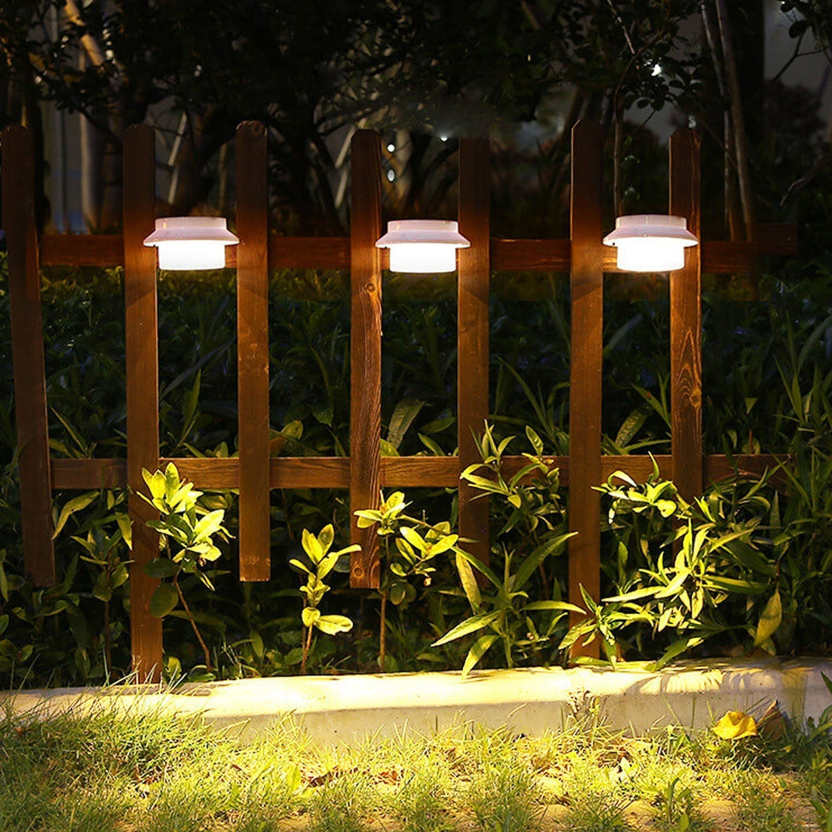 Industriële Solar Wandlamp – Zwart/Wit – Weerbestendig Buitenlicht
