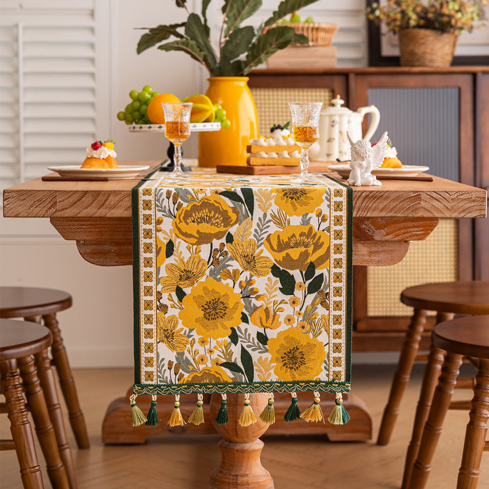 Jacquard Floral Tassel Runner