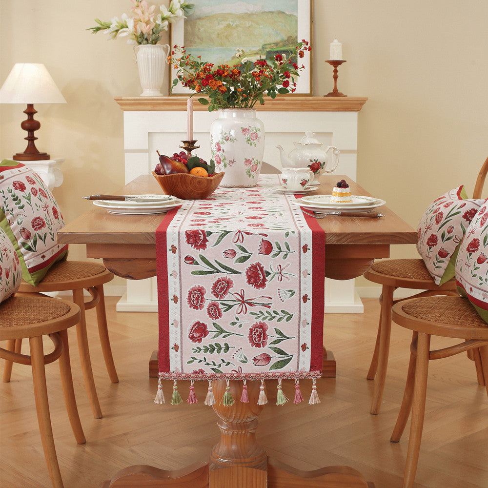 Jacquard Floral Tassel Runner