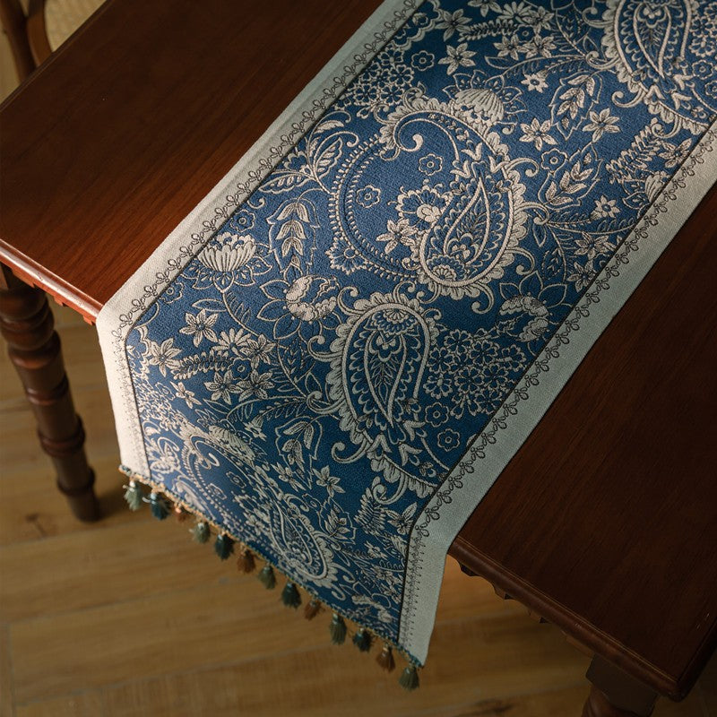 Jacquard Floral Tassel Runner