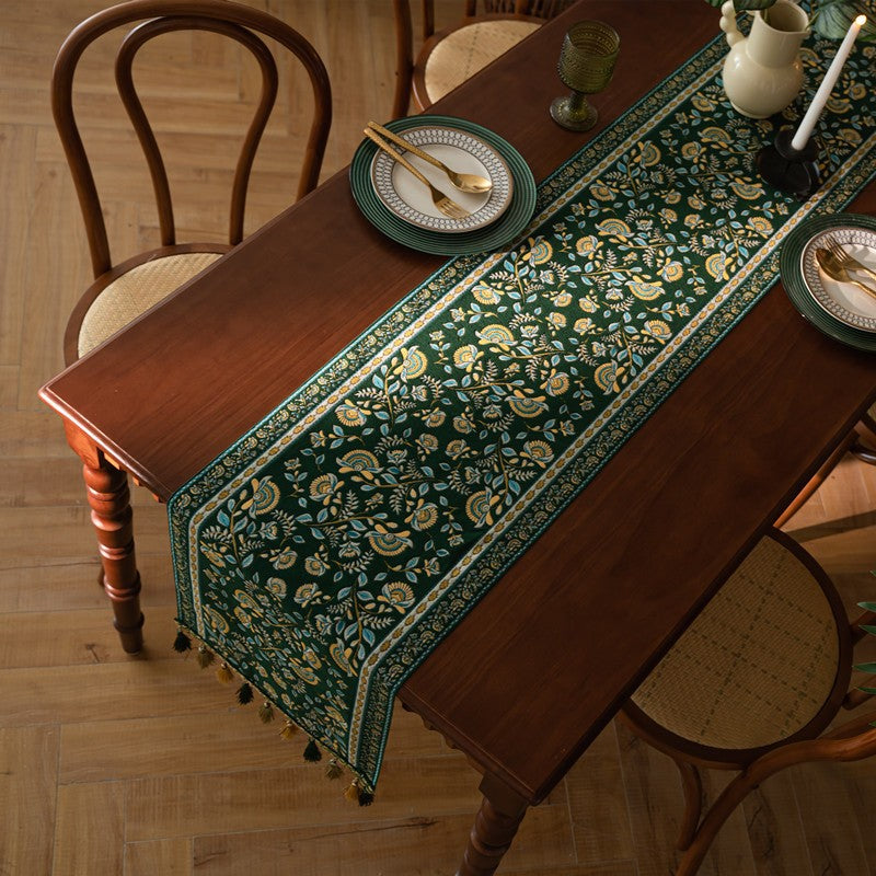 Jacquard Floral Tassel Runner