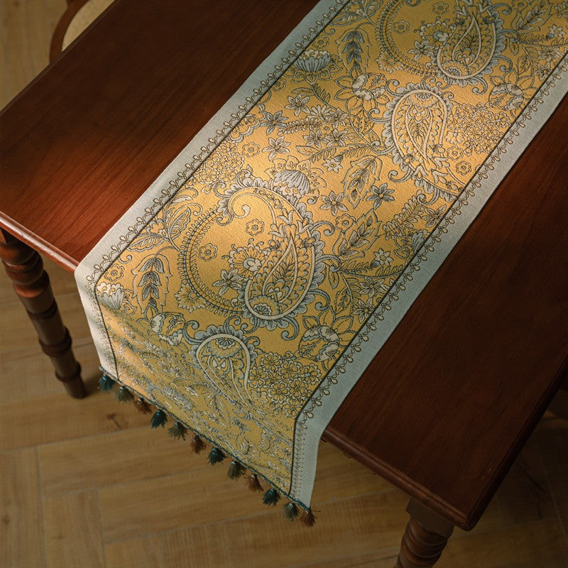 Jacquard Floral Tassel Runner